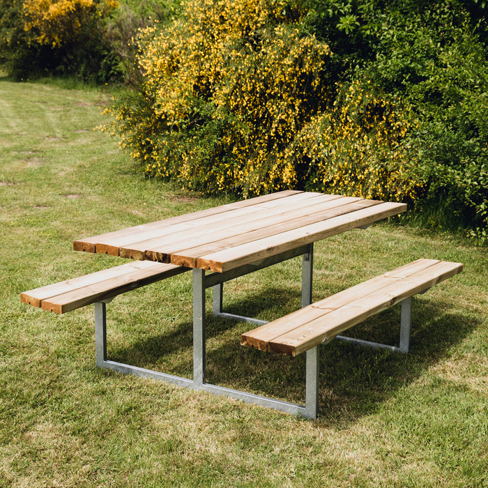 Bord-/bänkset Ydun Furu 175 x 140 cm Hortus